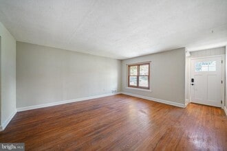 Building Photo - 214 Maryland Ave