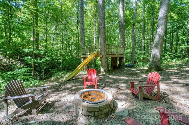 Building Photo - 181 Streamside Pl
