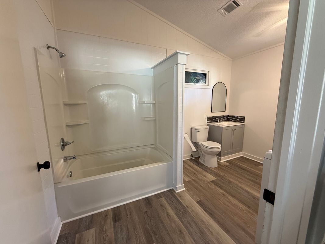 Building Photo - 1720 Aztec St