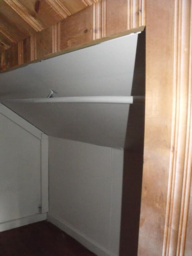 Building Photo - THIS COULD BE YOUR NEW HOME, BUSINESS, OR BOTH!