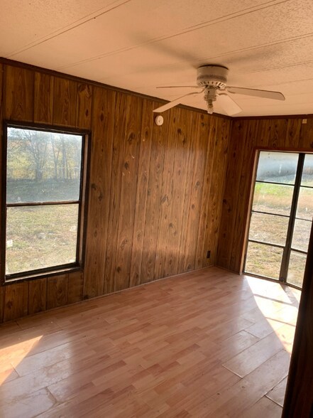 Building Photo - 570 Lorena Meadows Dr