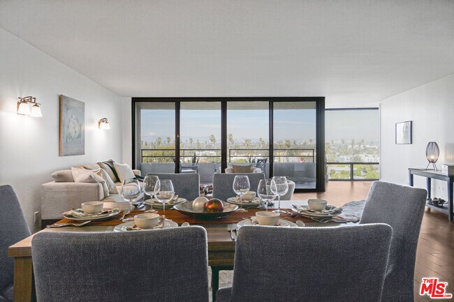 Building Photo - 4316 Marina City Dr