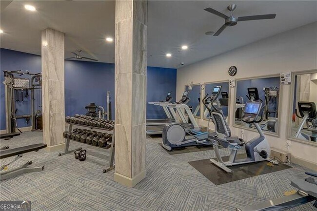 Building Photo - 901 Abernathy Rd NE
