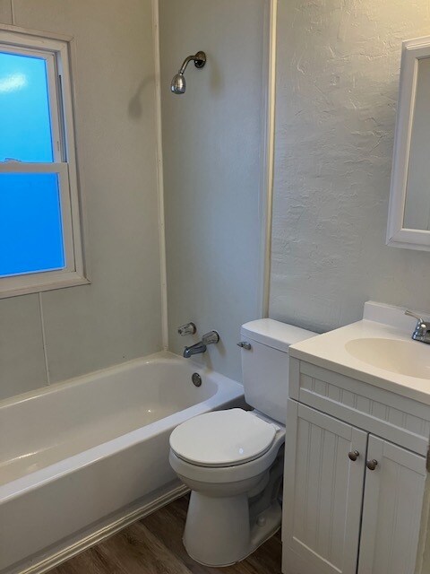 Building Photo - 308 E Virginia Ave