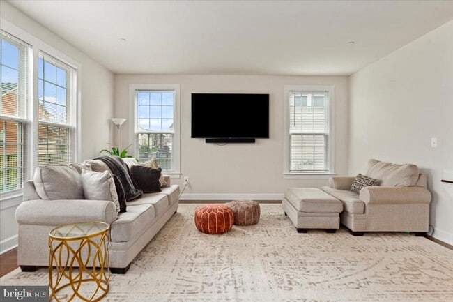 Building Photo - 13903 Hebron Ln