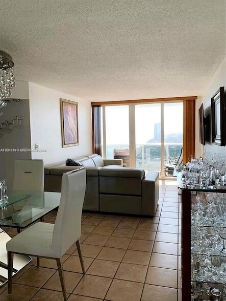 Building Photo - 3140 S Ocean Dr