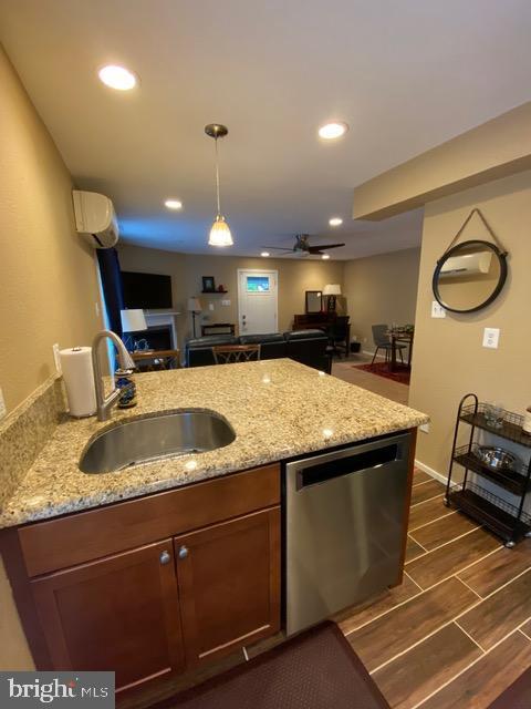 Building Photo - 8613 Brandt Pl