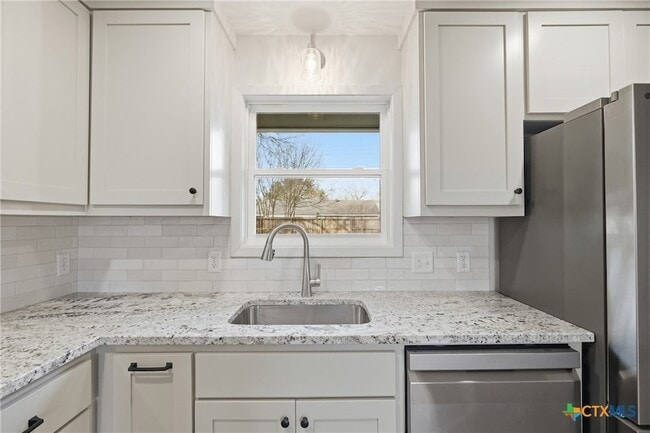 Building Photo - 410 State Hwy 95