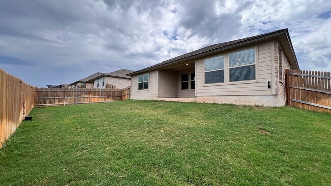 Building Photo - Four Bedroom in Harker Heights with a Flex...