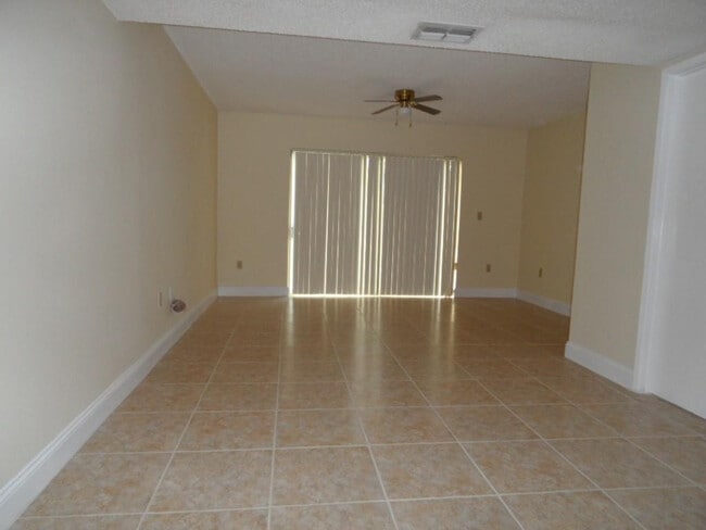 Building Photo - 3884 NW 90th Ave