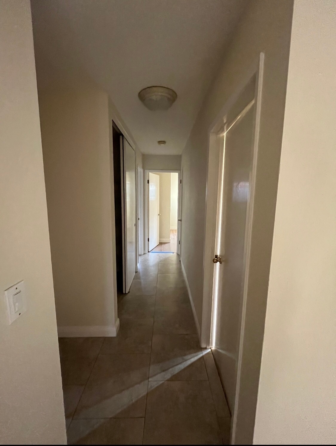 Building Photo - 2726 Sand Point Dr