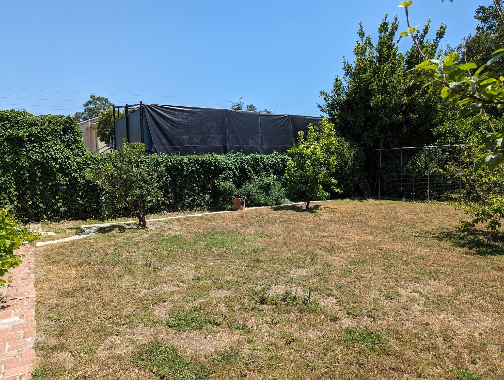 Building Photo - 5440 Topeka Dr