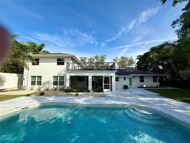 Building Photo - 1359 Harbor Dr