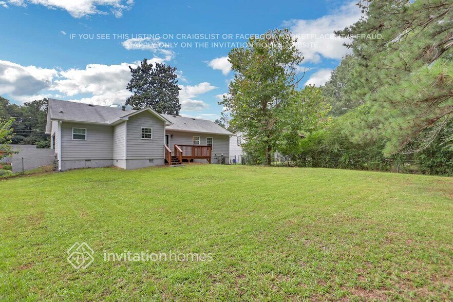 Building Photo - 6390 Ashdale Dr