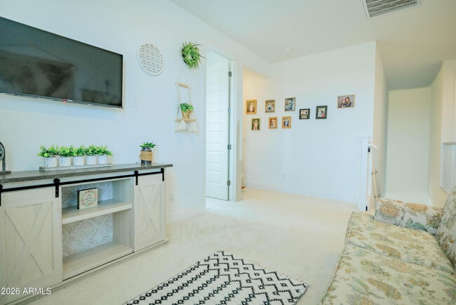 Building Photo - 21513 E Sparrow Dr