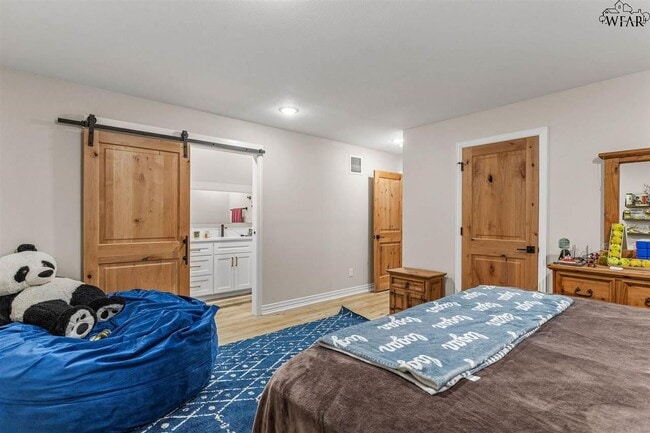 Building Photo - 304 Mariners Wy