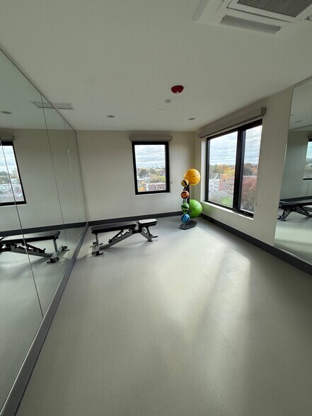 Building Photo - 20 Stephenson Aman St