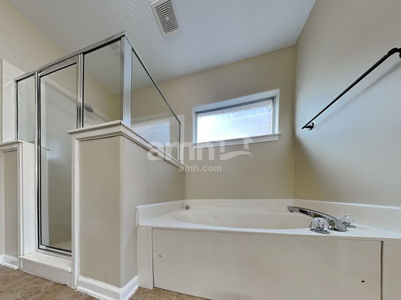 Building Photo - 7411 Appling Rain Dr