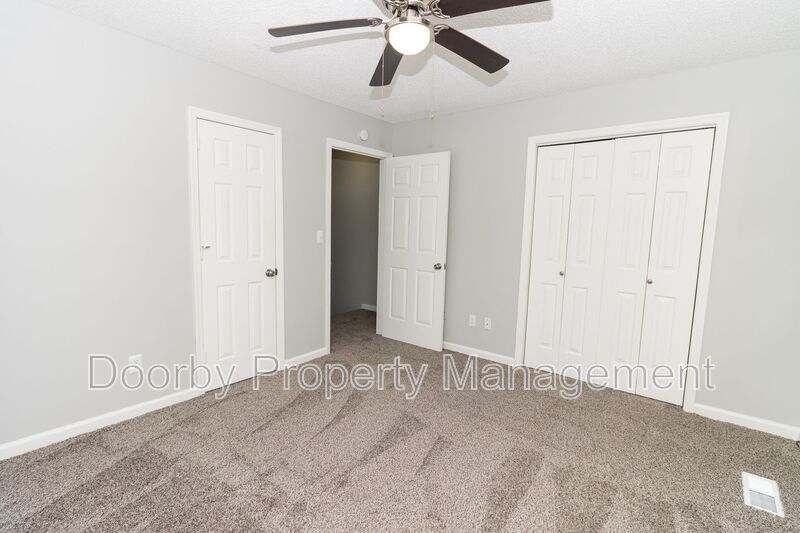 Building Photo - 2827 Dayton Blvd