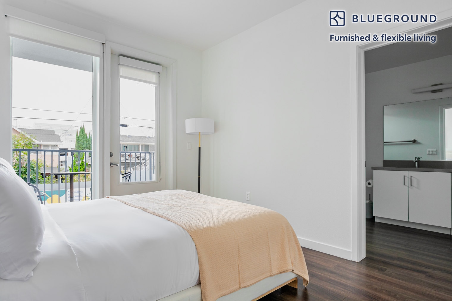 Building Photo - 1011 S Serrano Ave