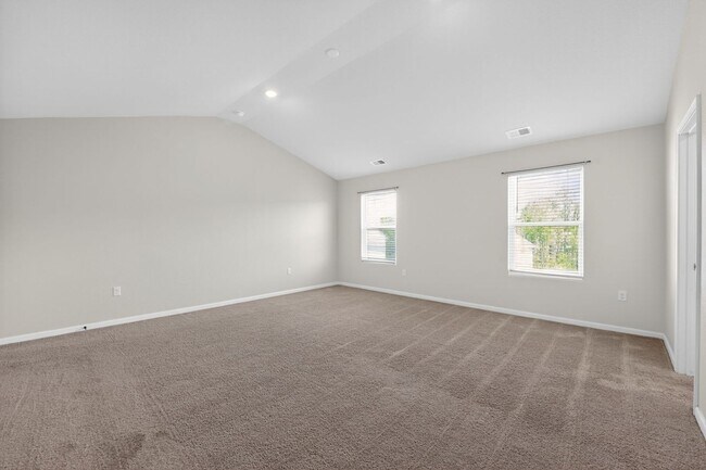 Building Photo - Spacious 4BR House in Charlotte