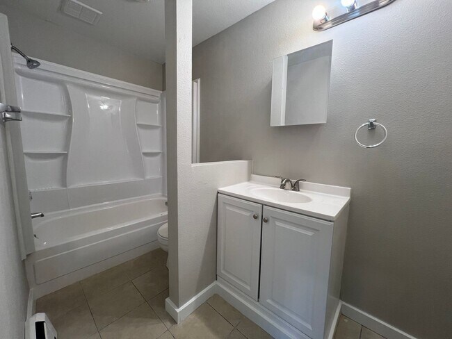 Building Photo - Laporte1850 (KC-LN-KB)