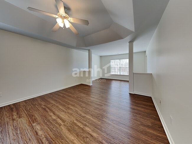 Building Photo - 8 Red Jonathan Ct