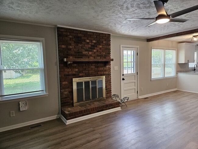 Building Photo - 309 Murray Fork Dr