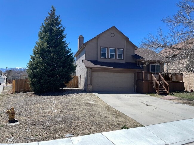 Primary Photo - Fantastic Multi-Level Single Family Home i...