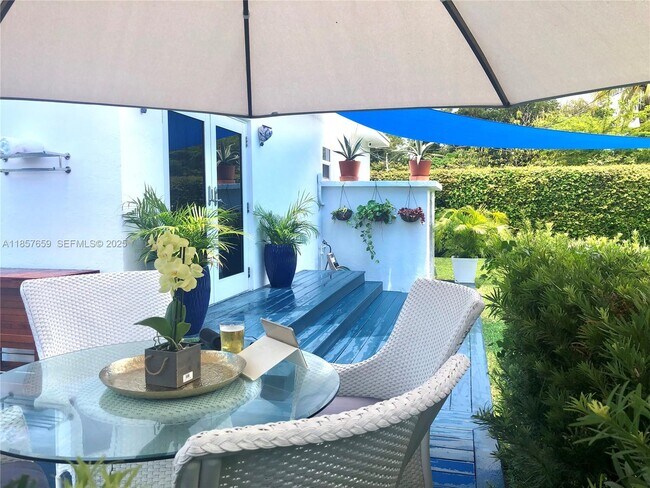 Building Photo - 6450 SW 19th St