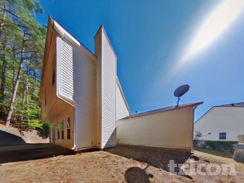 Building Photo - 6844 Bridgewood Dr