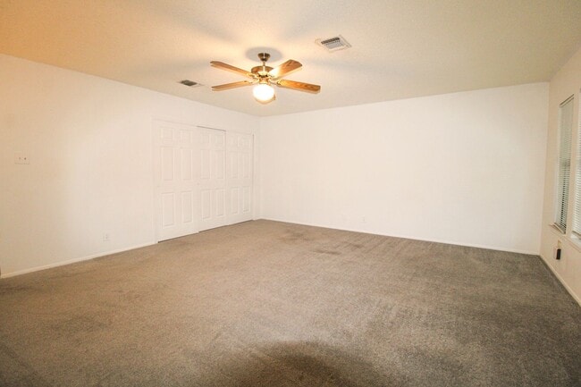 Building Photo - ************Move In Special- 2 WEEKS FREE!!!!************