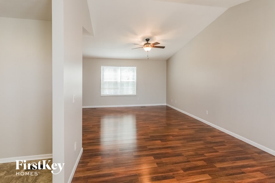 Building Photo - 1709 Bridlespur Dr