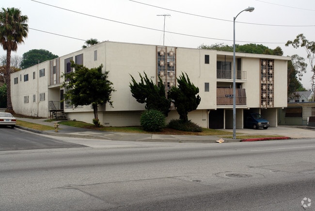 Primary Photo - 4680 W 63rd St