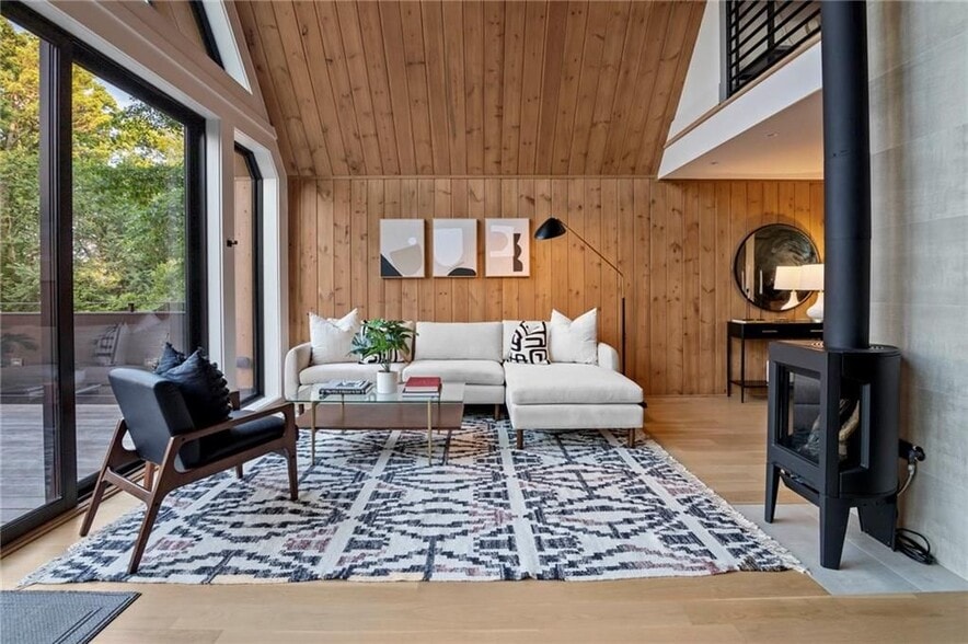 Building Photo - 1033 Reeder Cir NE