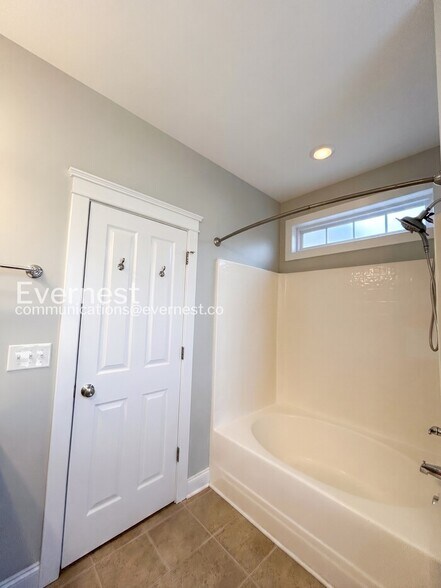 Building Photo - 10217 Caldwell Forest Dr