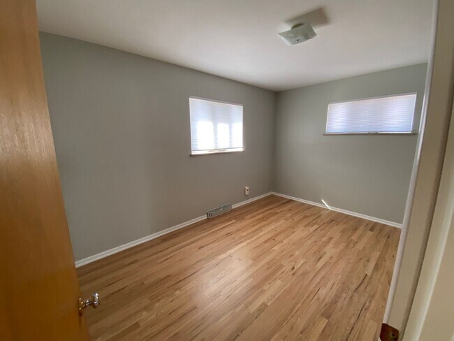 Building Photo - Charming 2 bedroom home in Ruby Hill neighborhood of Denver