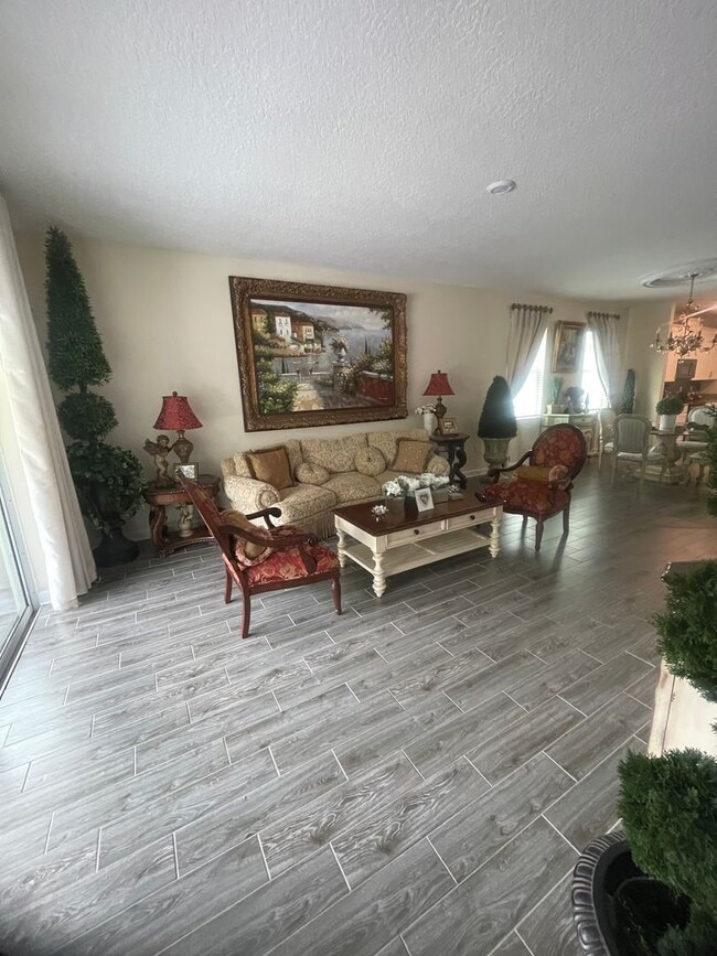 Building Photo - Beautiful, modern home for rent