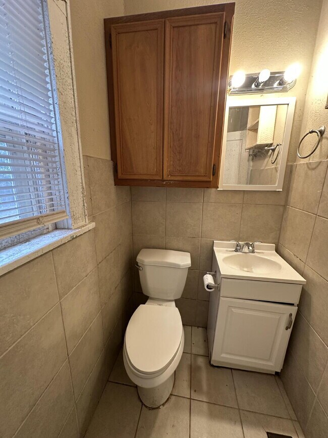 Building Photo - Spacious 2-Story Home Near Texas Tech – Al...