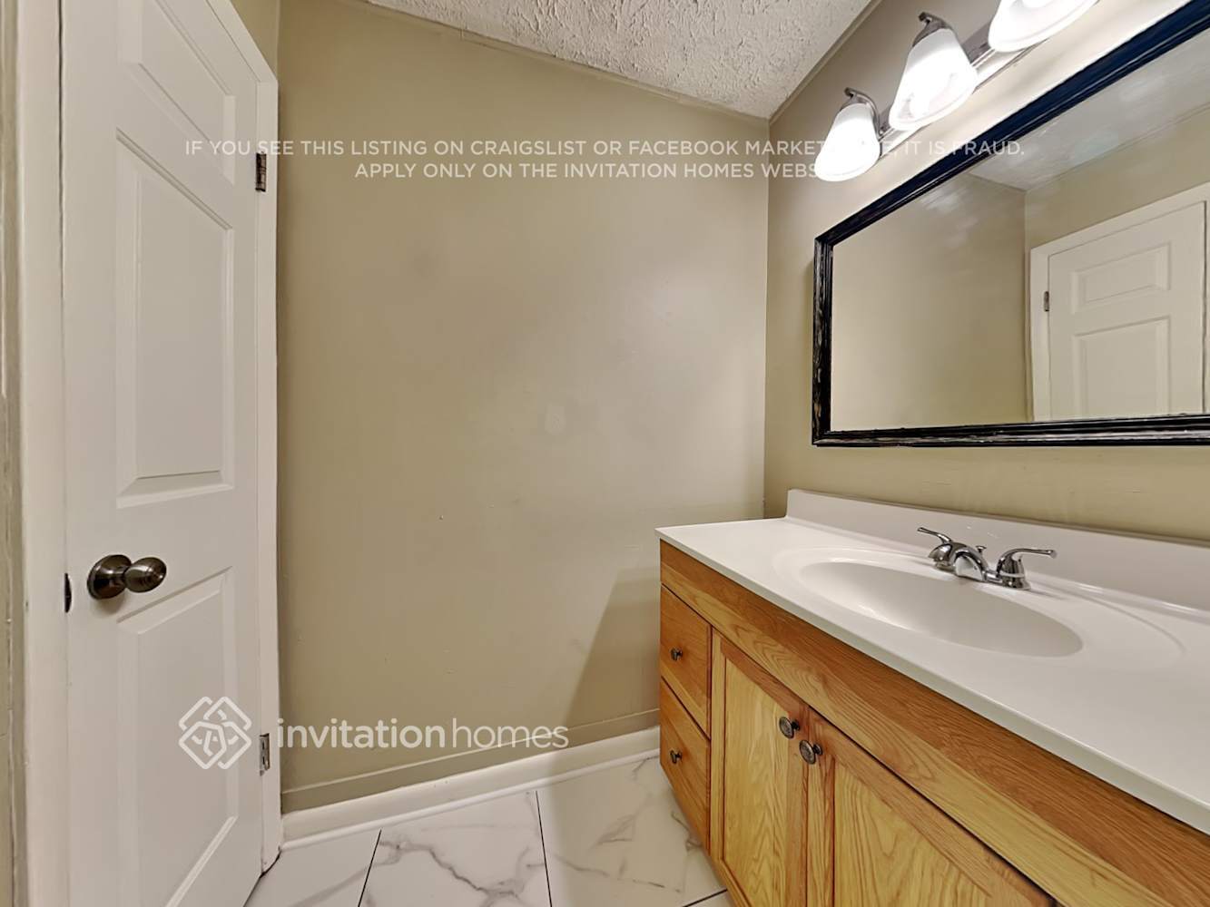 Building Photo - 26740 Magnolia Blvd