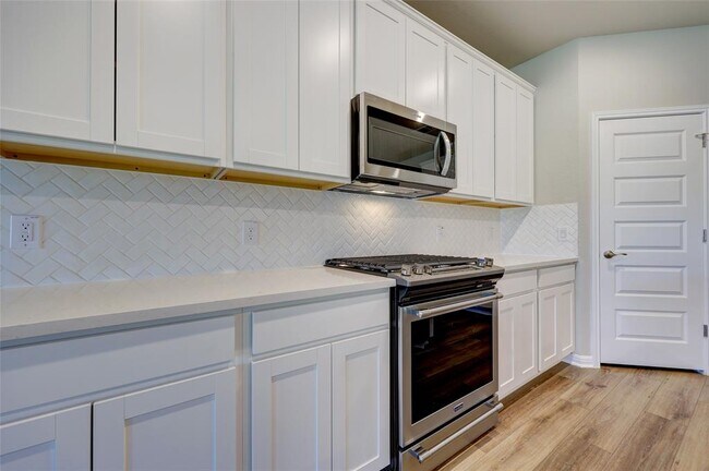 Building Photo - 117 Fairmeadow Downs Dr