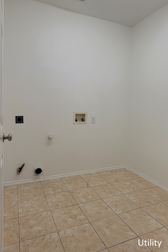 Building Photo - 6405 Branchwood Trail