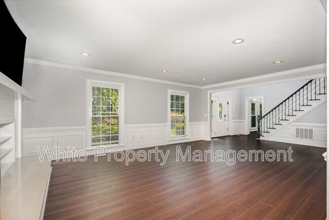 Building Photo - 6121 Dovefield Rd