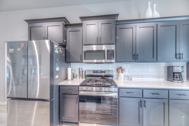 Building Photo - 1422 E 149th Pl S