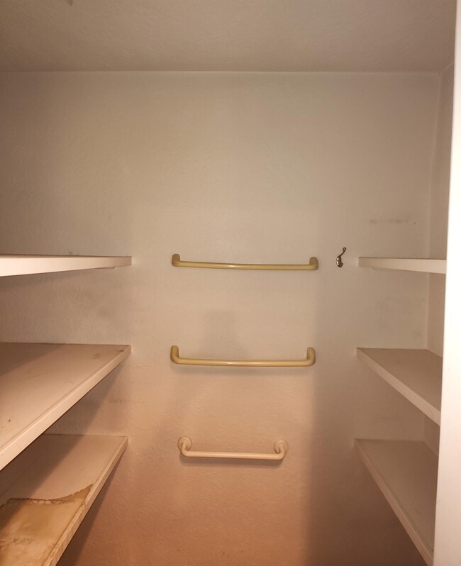 Building Photo - 65 Hooks Rd