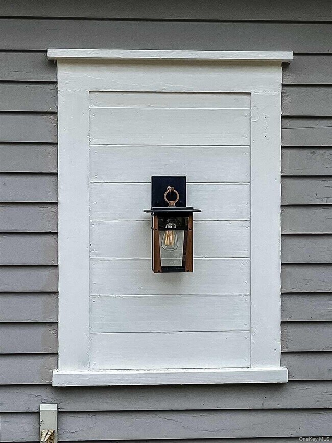 Building Photo - 5 Valley Farm Rd