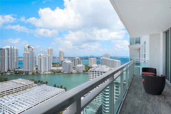 Building Photo - 950 Brickell Bay Dr