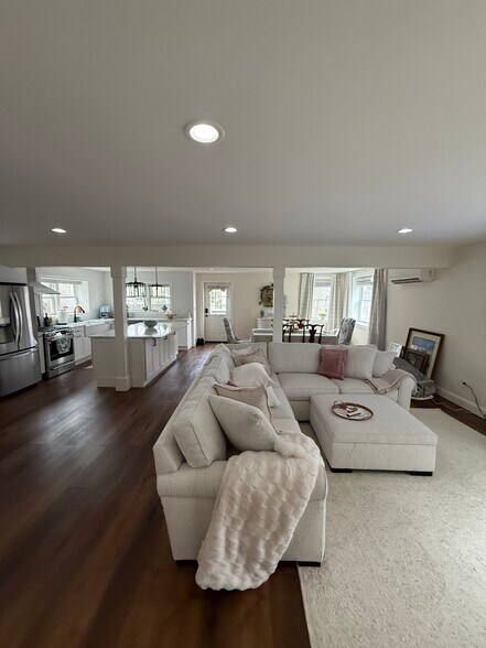 Open floor plan - 5 Crescent Dr