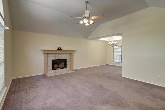 Building Photo - 4321 Holly Ridge Dr