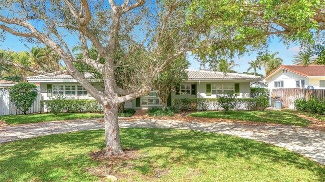 Building Photo - 2533 NE 21st Terrace